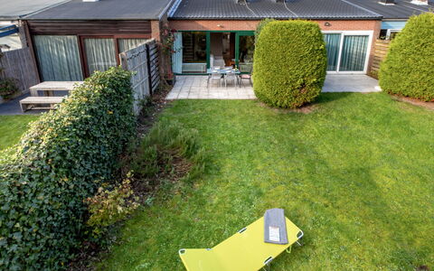 Zonnehof Nieuwvliet-Bad: Busk, Boligområde, Have, Hjem, Hus, Tag, Land Lot, Lawn, Bunddække