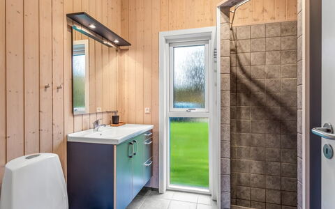 Ensio - 800M from the Sea: Træ, Hjem, Veranda, Dæk, Hårdttræ, Tag, Bejdse, Trægulve, Eco Hotel