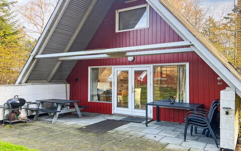 Maikel - 1Km from the Sea: Træ, Møbel, Lejlighed, Værelse, Loft, Bejdse, Stol, Hårdttræ, Klarlak, Tømmer