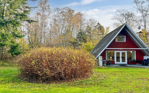 Maikel - 1Km from the Sea: Træ, Møbel, Lejlighed, Værelse, Loft, Bejdse, Stol, Hårdttræ, Klarlak, Tømmer