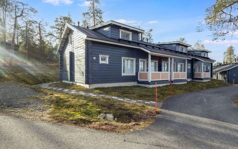 Velhotar 1 a 1: Møbel, Indretning, Gulvbelægning, Etage, Bord, Loft, Køkken & Spisebord, Belysning, Stol, Hjem