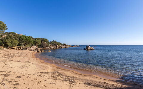 Villa Sallena: Blå, Vand, Krop Af Vand, Naturligt Miljø, Kyst, Rots, Strand, Coastal Og Oceaniske Landskabsformer, Kyst, Horisont