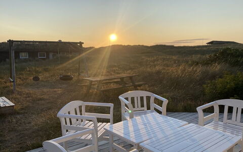 Adrienne - 490M from the Sea: Himmel, Møbel, Horisont, Skumring, Solnedgang, Sol, Solopgang, Udendørs Møbler, Udendørs Bord, Afterglow
