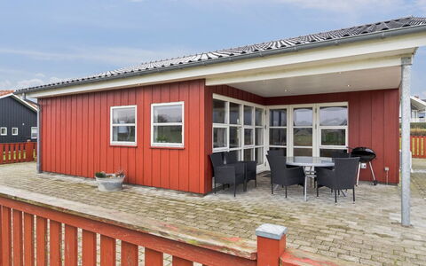 Aira - 200M from the Sea: Tag, Hus, Hjem, Sommerhus, Dør, Sidespor, Dæk, Veranda, Planke, Hårdttræ
