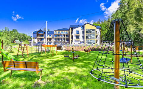 Ostoja Parku Narodowego: Sidespor, Hjem, Tag, Hus, Boligområde, Sommerhus, Gård, Skygge, Backyard, Lawn