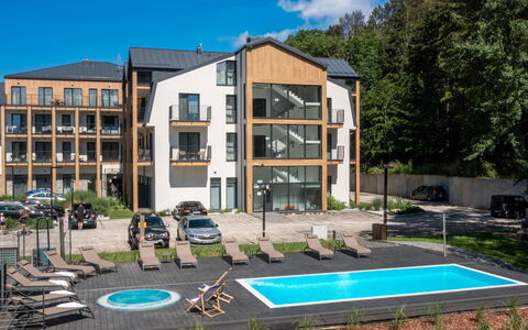 Ostoja Parku Narodowego: Sidespor, Hjem, Tag, Hus, Boligområde, Sommerhus, Gård, Skygge, Backyard, Lawn