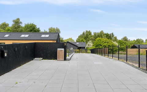 Pauliina - 1.1Km from the Sea: Vegetationen, Busk, Forår, Sommerhus, Have, Skygge, Backyard, Gård, Stol