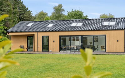Pauliina - 1.1Km from the Sea