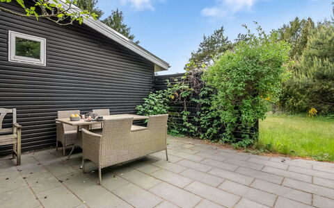 Mielikki - 2Km from the Sea: Hus, Hjem, Tag, Sommerhus, Estate, Landscaping, Garden Bygninger, Sidespor, Stuehus