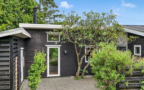 Mielikki - 2Km from the Sea: Hus, Hjem, Tag, Sommerhus, Estate, Landscaping, Garden Bygninger, Sidespor, Stuehus
