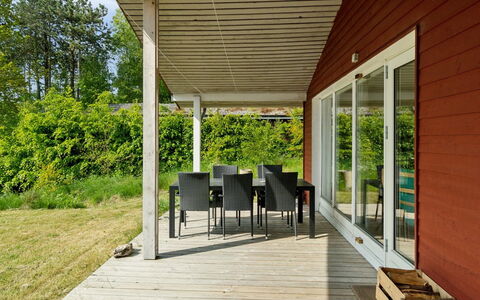 Henryette - 1.5Km from the Sea: Træ, Hjem, Veranda, Dæk, Hårdttræ, Tag, Bejdse, Trægulve, Eco Hotel