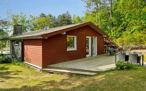 Henryette - 1.5Km from the Sea: Træ, Hjem, Veranda, Dæk, Hårdttræ, Tag, Bejdse, Trægulve, Eco Hotel