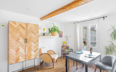 T2 Bazeilles: Plante, Himmel, Sky, Bygning, Vindue, Land Lot, Indretning, Urban Design, Boligområde