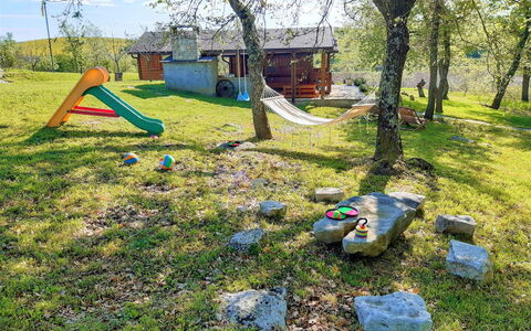 Casa Robinson Nature, Wifi, Istria, Croazia: Land Lot, Landdistrikt, Have, Lawn, Sommerhus, Backyard, Gård, Eng, Landsby, Landscaping