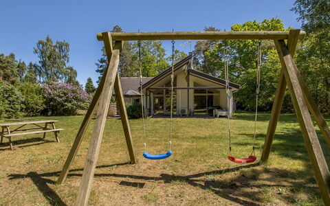 Gjorgjija - 50M from the Sea: Træ, Land Lot, Legepladsudstyr, Have, Skygge, Fritid, Lawn, Parkere, Legeplads, Backyard