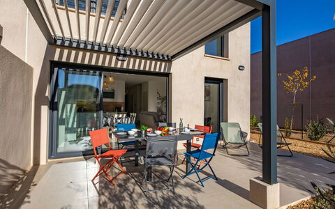 Azur Cottages: Sky, Himmel, Plante, Vand, Træ, Horisont, Landdistrikt, Landskab, Hus, Cumulus