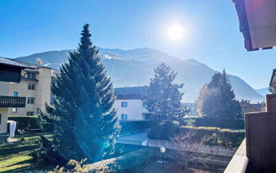 Bormio 14: Sky, Himmel, Plante, Vand, Træ, Horisont, Landdistrikt, Landskab, Hus, Cumulus