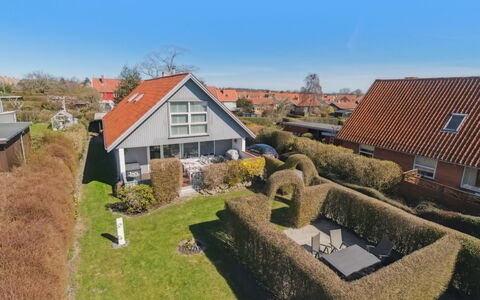 Annvy - 1Km from the Sea: Lejlighed, Ejerlejlighed, Estate, Altan, Villa, Hotel