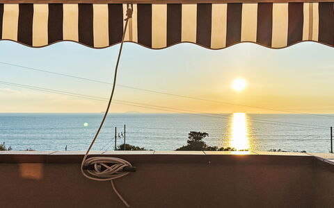 Castiglioncello 230: Hav, Ocean, Kyst, Sollys, Skygge, Aften, Altan, Markise, Strand, Skygge