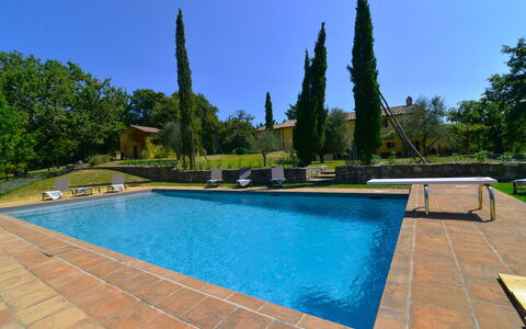 Villa Il Troscione: Blå, Svømmepøl, Skygge, Have, Landscaping, Udvej, Udendørs Møbler, Water Feature, Hacienda, Backyard