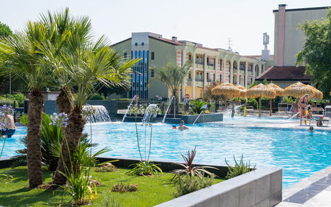 Caorle 600: Svømmepøl, Udvej, Kompositmateriale, Udendørs Møbler, Skygge, Hotel, Eco Hotel, Water Feature, Thermae