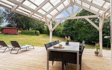 Jantje - 500M to the Fjord: Træ, Skygge, Udendørs Struktur, Bjælke, Hårdttræ, Have, Gårdhave, Pergola, Udendørs Møbler, Dæk