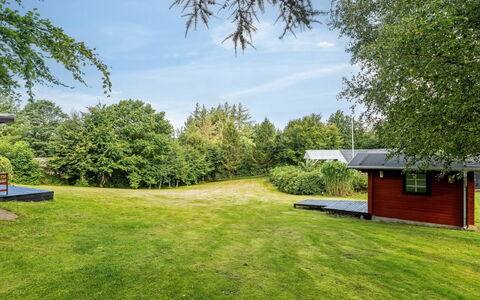 Jantje - 500M to the Fjord: Blå, Svømmepøl, Møbel, Udendørs Møbler, Udvej, Stol, Skygge, Eco Hotel, Blomsterkrukke