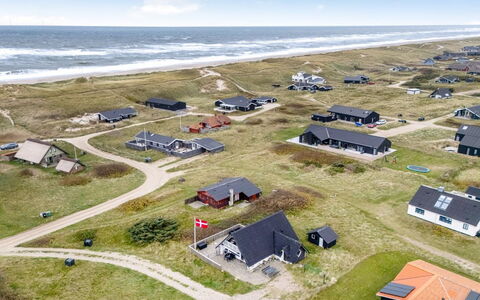 Kaja - 150M from the Sea: Svømmepøl, Udendørs Møbler, Møbel, Udvej, Flise, Eco Hotel, Skygge, Stol, Fritid, Estate
