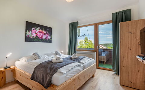 Villa Therese: Pude, Hårdttræ, Soveværelse, Hotel, Seng, Throw Pillow, Suite, Sengetøj, Penthouselejlighed