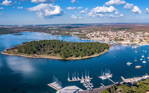 Villa Vizula: Vandressourcer, Vand, Krop Af Vand, Vandvej, Båd, Vandfartøjer, Coastal Og Oceaniske Landskabsformer, Marina, Kanal, Kyst