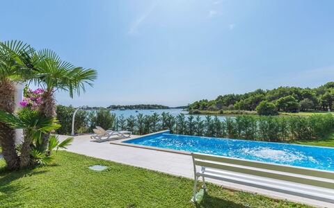 Villa Vizula: Blå, Vand, Svømmepøl, Udvej, Fritid, Eco Hotel, Tropics, Skygge, Kyst, Ferieby