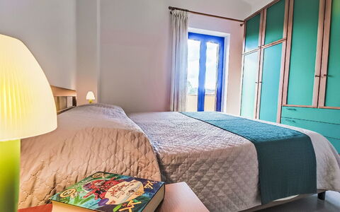 Remo: Møbel, Indretning, Gulvbelægning, Etage, Træ, Værelse, Soveværelse, Loft, Textile, Seng