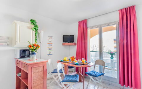 Les Canoubiers Iii: Lejlighed, Hav, Altan, Skygge, Hotel, Udvej, Penthouselejlighed, Aluminium