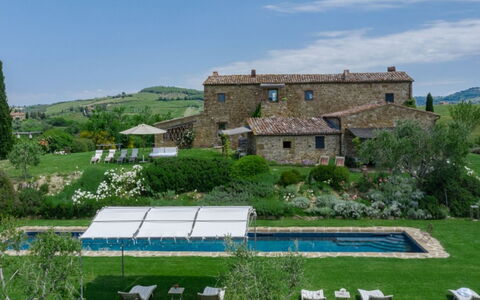 Prugnolo: Mad, Have, Estate, Landscaping, Backyard, Villa, Svømmepøl, Fremstille