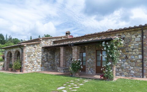 Podere Aurora: Hjem, Sommerhus, Dør, Stuehus, Have, Estate, Stenmur, Landscaping, Hacienda