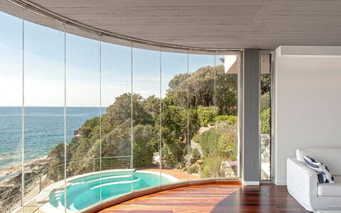 Villa Baia al Mare: Indretning, Etage, Glas, Bejdse, Skygge, Dagslys, Eco Hotel, Hårdttræ, Svømmepøl, Altan