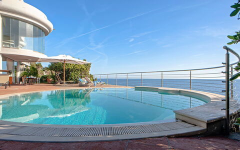 Villa Baia al Mare: Svømmepøl, Udvej, Fritid, Altan, Eco Hotel, Hotel, Ferie, Villa, Udendørs Møbler, Ferieby