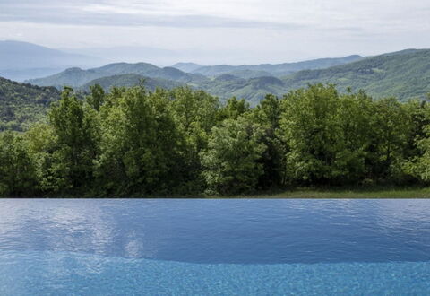 Villa Santa: Bjergrige Landskabsformer, Naturlige Landskab, Bakke, Bjergkæde, Hill Station, Dal, Svømmepøl, Kam, Afspejling, Eco Hotel