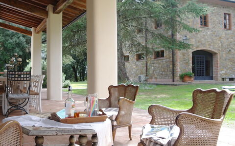 Villa Antonella: Møbel, Træ, Stol, Udendørs Møbler, Bord, Skygge, Have, Udendørs Bord, Gårdhave, Udendørs Struktur