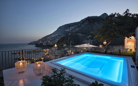 Villa Limoncello: Svømmepøl, Møbel, Udvej, Indretning, Eco Hotel, Hotel, Fritid, Stol, Villa, Ferieby