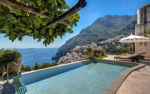 Villa Positano: Bjerg, Bjergrige Landskabsformer, Vand, Bakke, Bjergkæde, Kyst, Coastal Og Oceaniske Landskabsformer, Naturlige Landskab, Highland, Hill Station