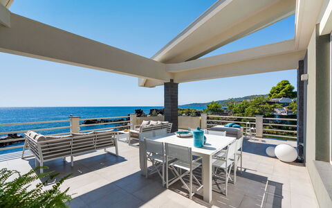 Villa del Faro: Udvej, Veranda, Udendørs Møbler, Altan, Skygge, Lejlighed, Eco Hotel, Stol, Dæk, Estate