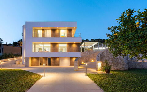 Villa Nina: Altan, Estate, Villa, Mansion