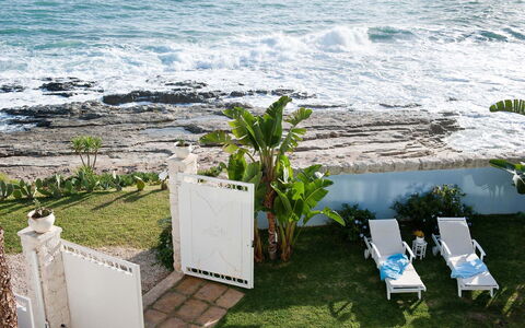 Villa Teresa: Blå, Krop Af Vand, Kyst, Hav, Strand, Coastal Og Oceaniske Landskabsformer, Sommer, Ocean, Kyst, Udendørs Møbler
