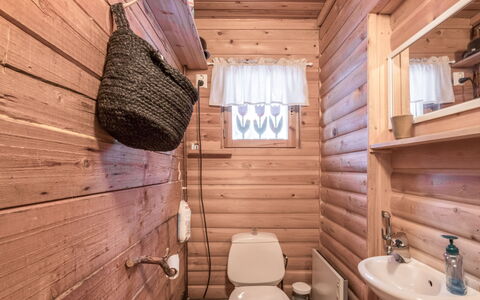 Teknomaja: Møbel, Indretning, Gulvbelægning, Etage, Bord, Loft, Køkken & Spisebord, Belysning, Stol, Hjem