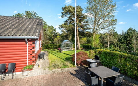 Ingert - 1Km from the Sea: Busk, Land Lot, Have, Hjem, Sommerhus, Landscaping, Lawn, Skygge, Gård, Estate