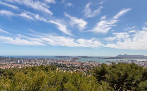 L Angelus: Himmel, Blå, Horisont, Natur, Landskab, Shrubland, Cityscape