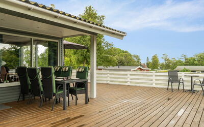Blomma - 300M from the Sea