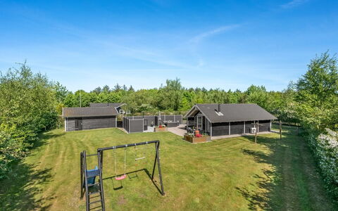 Kuisma - 1.1Km to the Fjord: Hus, Hjem, Land Lot, Tag, Landdistrikt, Sommerhus, Estate, Lawn, Landscaping, Gård