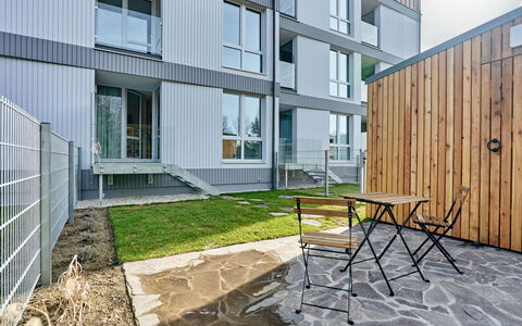 Abertamy 200: Lejlighed, Kompositmateriale, Ejerlejlighed, Altan, Gård, Sidespor, Dagslys, Planke, Aluminium